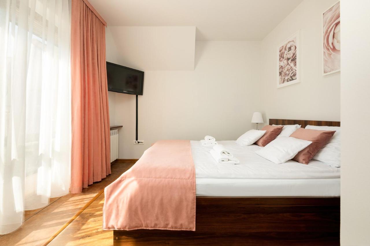 Apartamenty Ewita サルビノボ エクステリア 写真